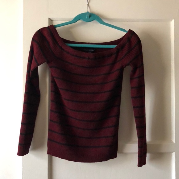 An off the shoulder striped long sleeve! - Picture 3 of 4